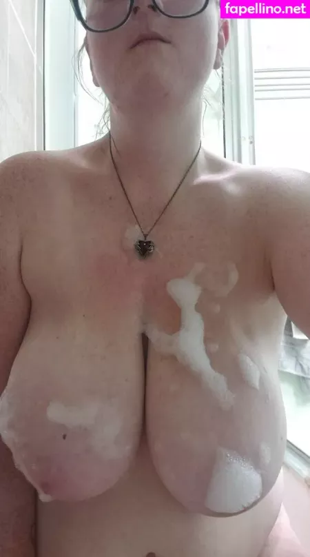 Big Titty Gamer Wifey OnlyFans Thumbnail #tVNWltUdU3