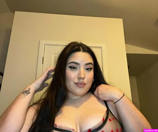 Big Titty Latina OnlyFans Thumbnail #xXMBNY4WpL