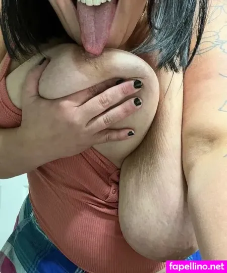 Big Titty Mommy OnlyFans Thumbnail #6FpQpIchEG