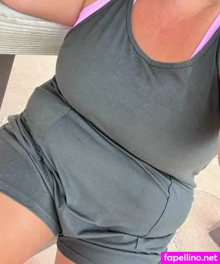Big Titty Mommy OnlyFans Thumbnail #hr3sf5vE30