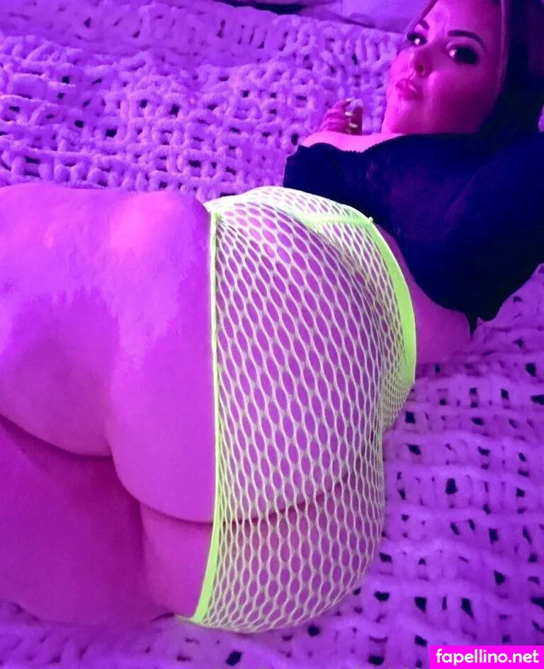 bigb00tyblueeyes Nude Leaked OnlyFans Photo #5XGNoxH63B