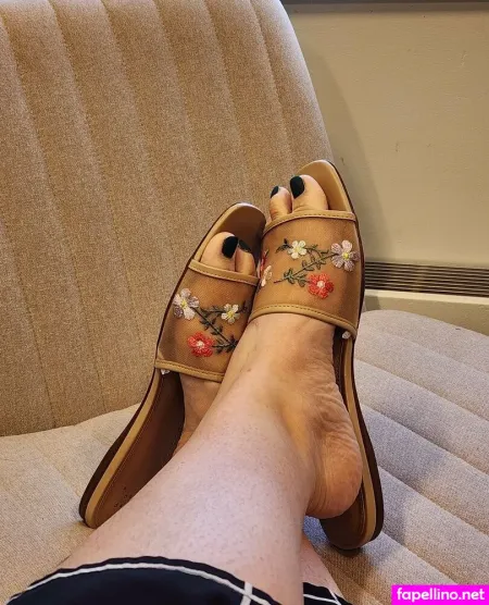 Bigbeautifulfeets OnlyFans Thumbnail #A3BLBxs6bR