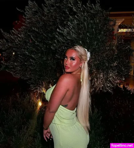 Bigboobzbarbie OnlyFans Thumbnail #YyKW4T5ZkS