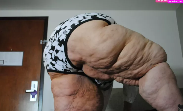 Bigbootyasshley OnlyFans Thumbnail #TIYGGZwvY6