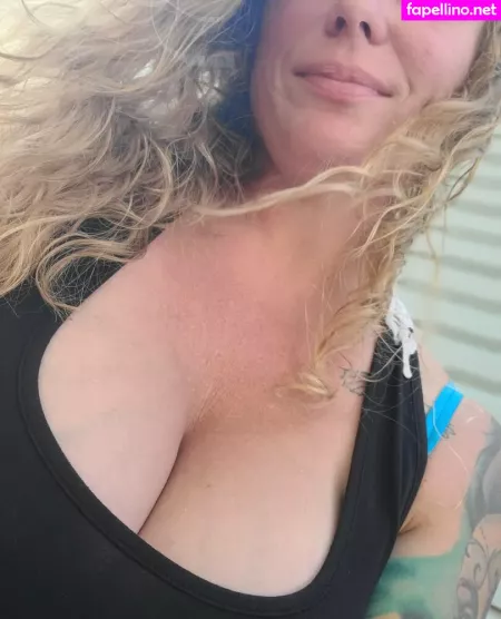 Bigbootymandyj1981 OnlyFans Thumbnail #1F5slrzC7F