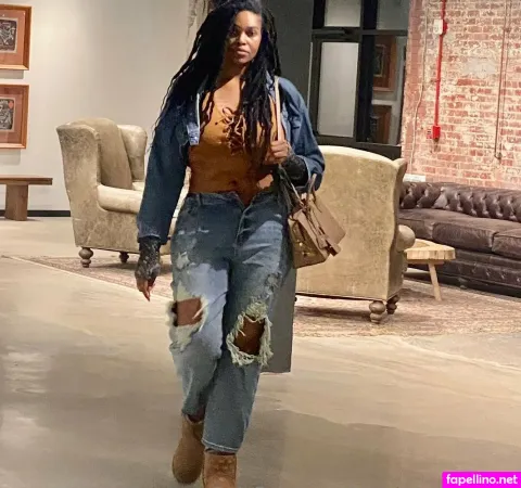 Bigbootytechnerd OnlyFans Thumbnail #9kOmS6uqF3