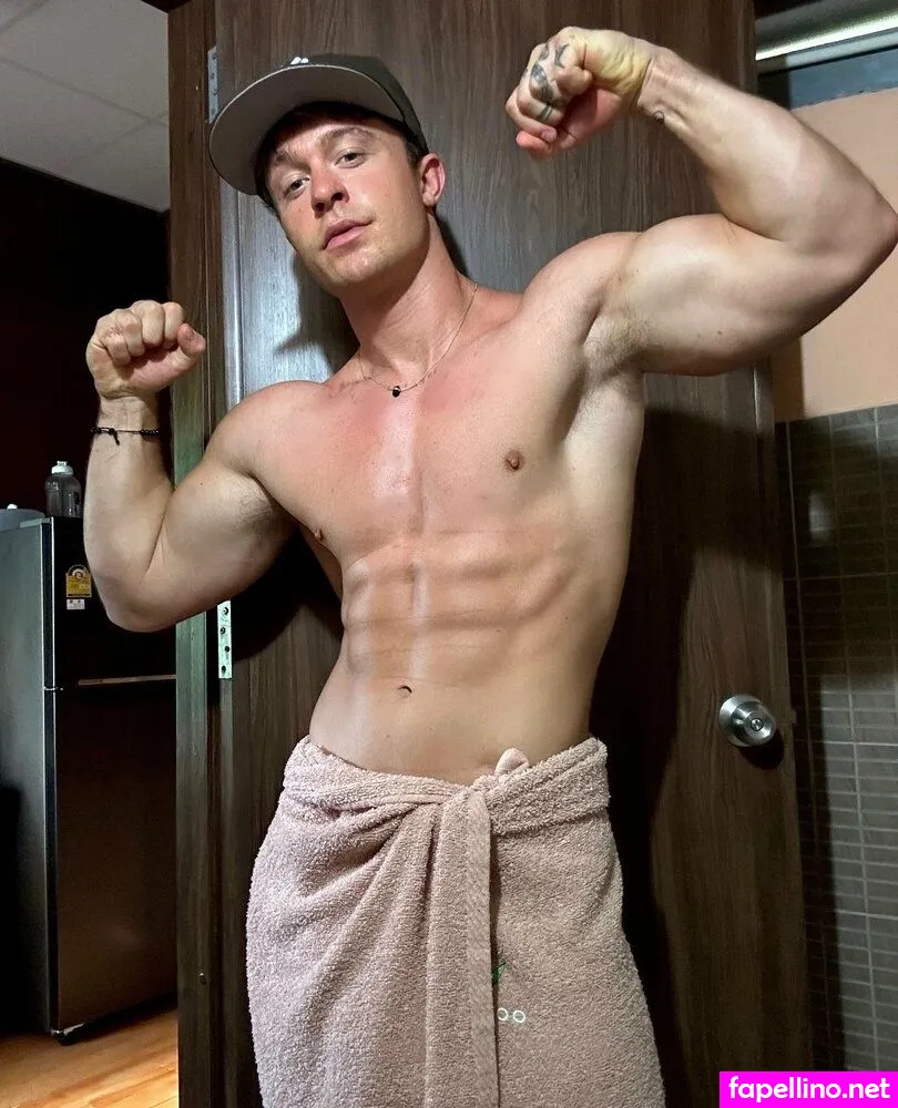 bigbulgetom, guy_bulge Nude Leaked OnlyFans Photo #4py8LHaFWv