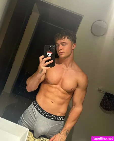 Bigbulgetom OnlyFans Thumbnail #hcQZsnOcDI
