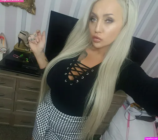 Bigbustyblondeuk OnlyFans Thumbnail #u84t4A8hNU