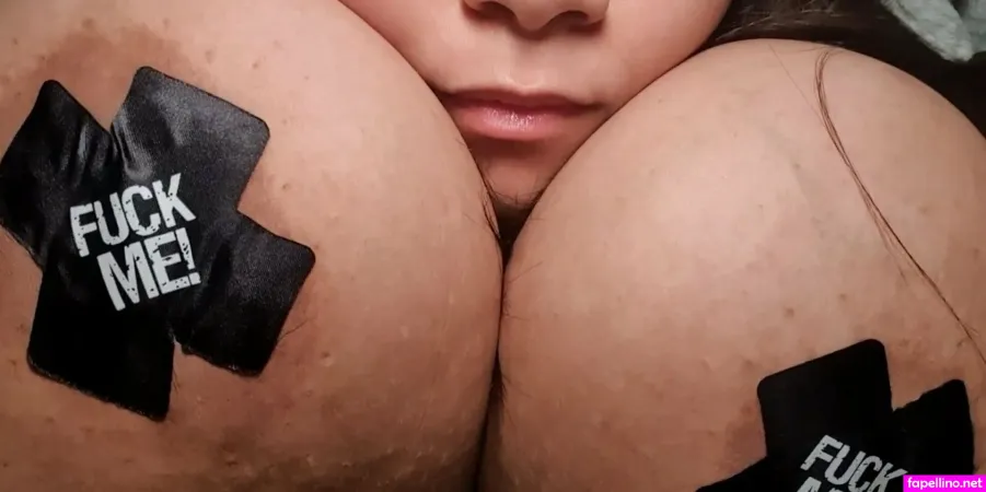 Bigfattiddies OnlyFans Thumbnail #aAW6WD4lZW