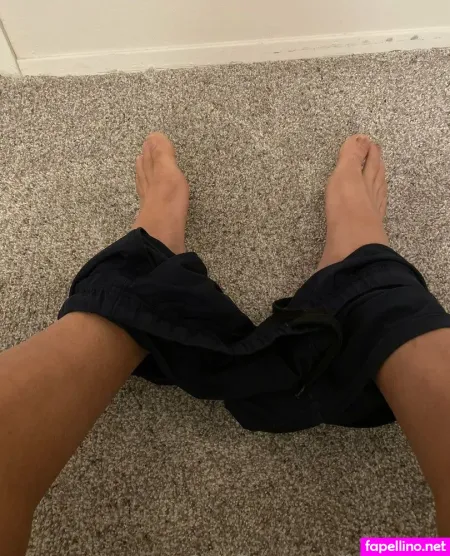 Bigfeet88 OnlyFans Thumbnail #HJiwiMLd4M