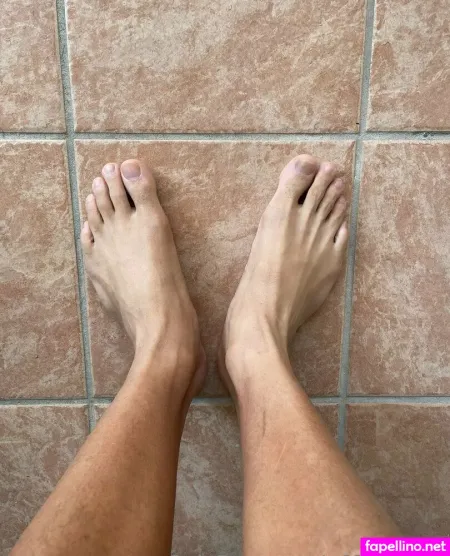 Bigfeet88 OnlyFans Thumbnail #fM2u7LlUps