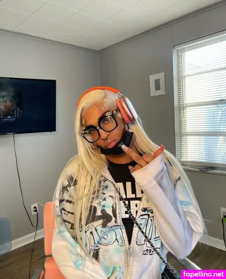Bigolefreaklol2 OnlyFans Thumbnail #J334OzWMjT