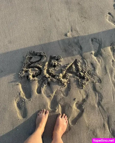 Bigthicsoles OnlyFans Thumbnail #S4gKzAjCUt