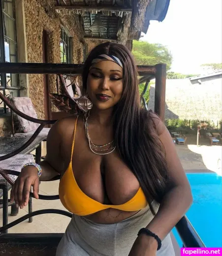 Bigtitti3barbie OnlyFans Thumbnail #4Z7LbKRLhs