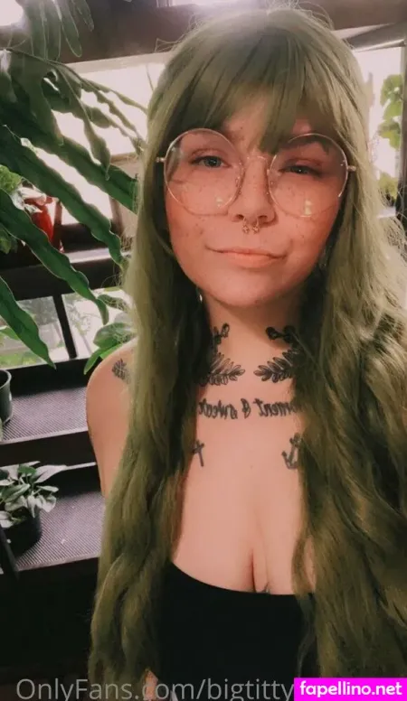 Bigtittyg0thm1r OnlyFans Thumbnail #ydbt50baak