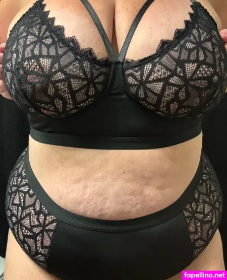 Bigtittymommyxo OnlyFans Thumbnail #bY2hwEyVzb