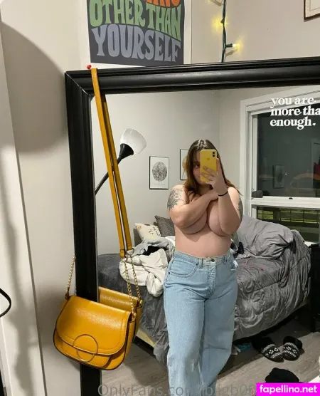 Biigb00tybaddie OnlyFans Thumbnail #2BRpKx3CDs