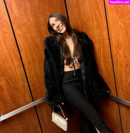 Bikinibites OnlyFans Thumbnail #1hyBueY3QR