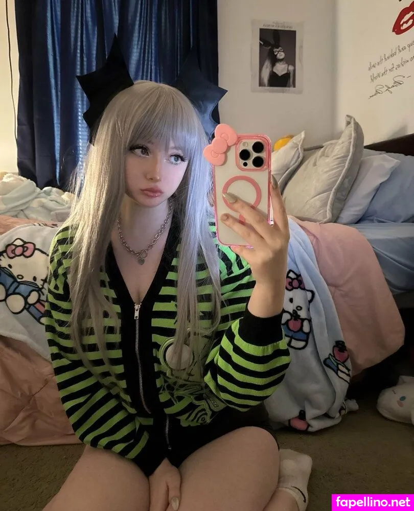 bimbogrlfriend, julie, juliekkuma_, thankyousnext Nude Leaked OnlyFans Photo #YLI5wAy8i1