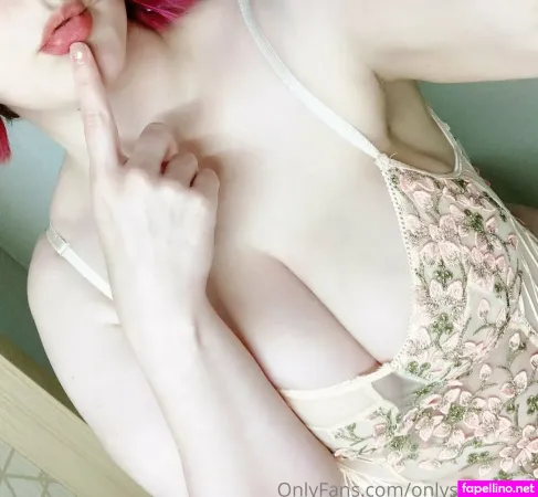 Bimbothreads OnlyFans Thumbnail #UqKXNRmnLq