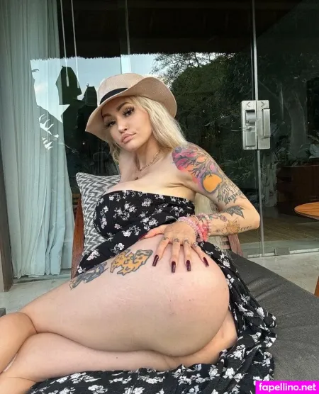 Bimbowifey OnlyFans Thumbnail #uM3ZSmzivq