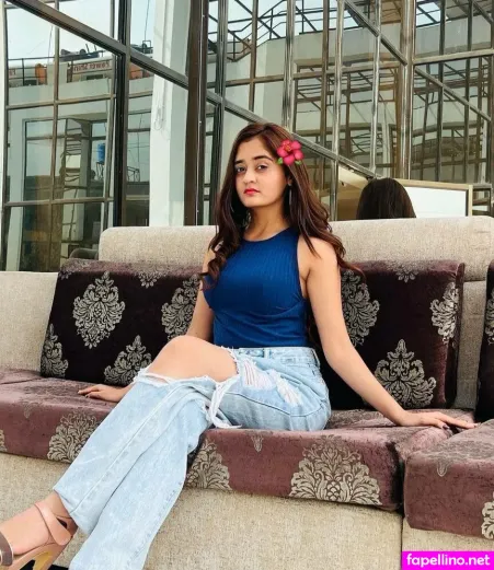 Bindass Kavya Main Profile Photo