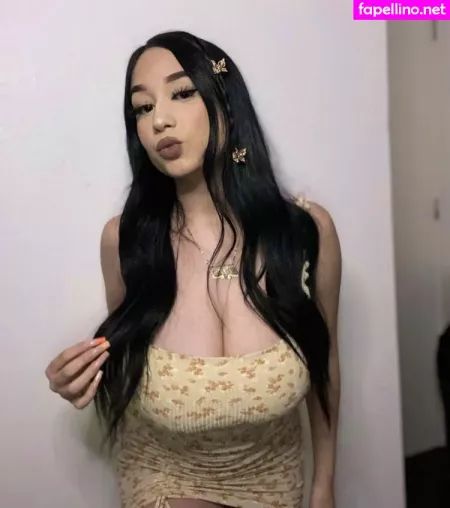 Bitamartinezz OnlyFans Thumbnail #sIKuKzLARF