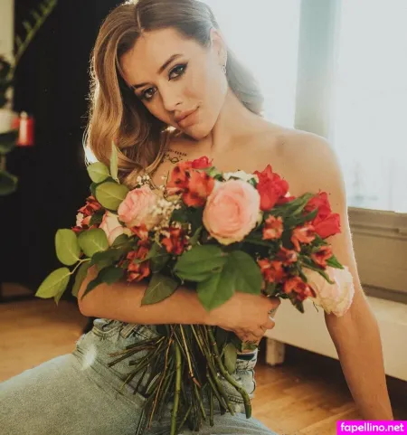 Black Mercedes OnlyFans Thumbnail #WBXnfpCphb