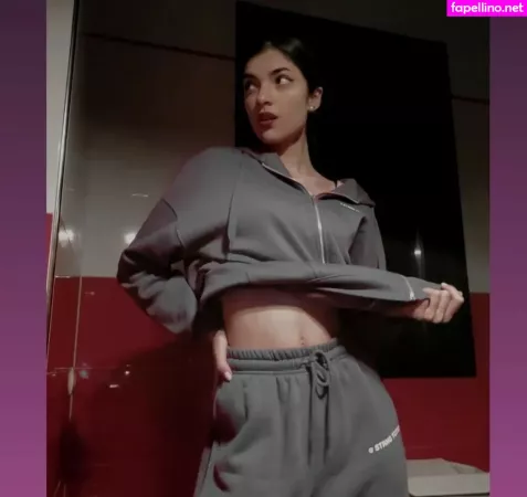 Blackamber51 OnlyFans Thumbnail #foHsNoA8d5