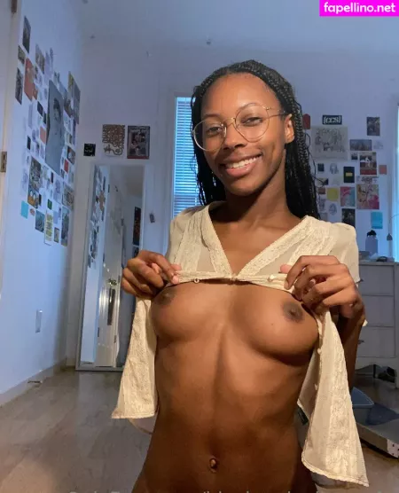 Blackandyellownsfw OnlyFans Thumbnail #9q5V0NKayK