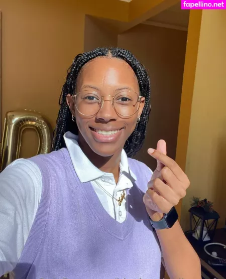 Blackandyellownsfw OnlyFans Thumbnail #C8FUdgUnAe