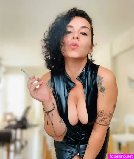 Blackwidowofns OnlyFans Thumbnail #Sf8mspUcRH