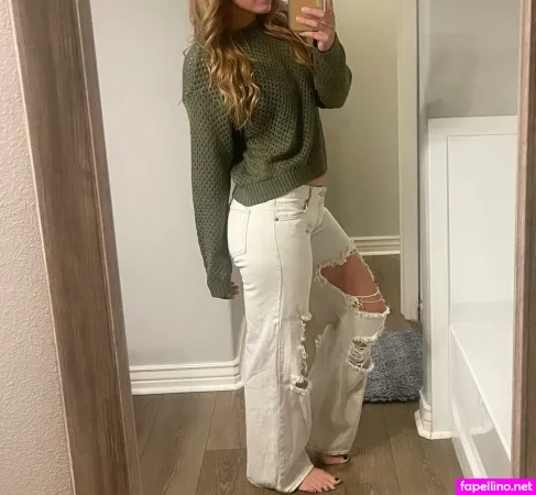 Blair Hollow OnlyFans Thumbnail #2tOckxMCyu
