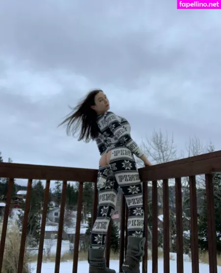 Blair Williams OnlyFans Thumbnail #OahY4wZrMw