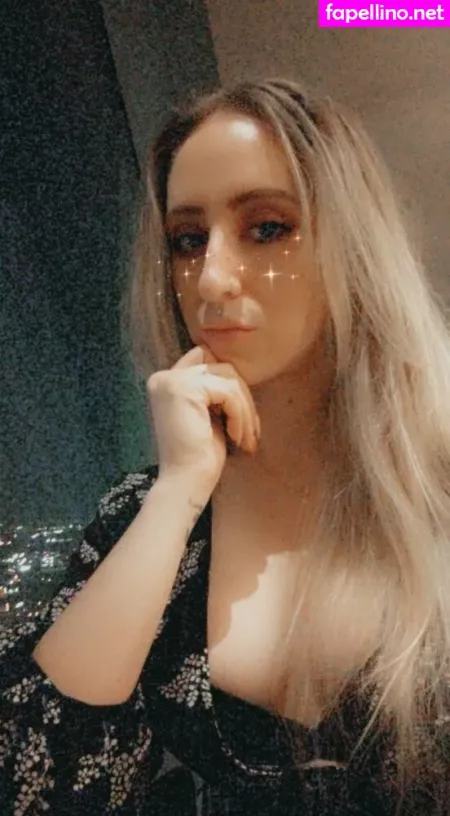 Blamevalerie OnlyFans Thumbnail #AI3pq3bbAz