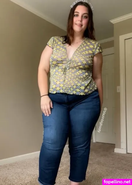 Blazinbigbootyfree OnlyFans Thumbnail #EbUaNTDsF0