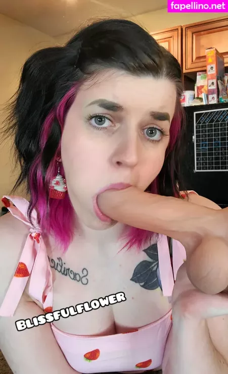 Blissfulflower OnlyFans Thumbnail #w3vXYdBgST