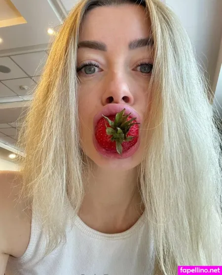 Blonda Max OnlyFans Thumbnail #oNiGph22qL