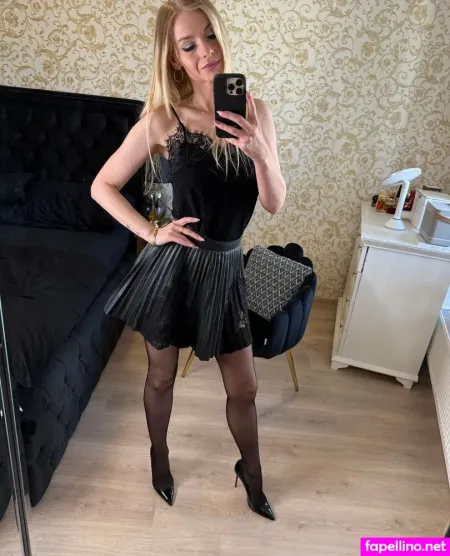 Blonde Admin OnlyFans Thumbnail #QfL69XNQzT