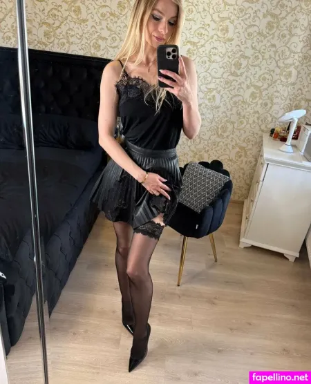 Blonde Admin OnlyFans Thumbnail #fhx0wuGarL