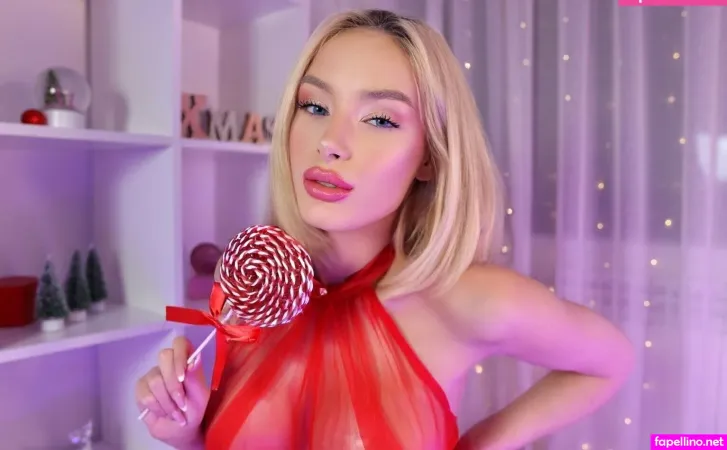Blonde Anna OnlyFans Thumbnail #2wvF1oqF3i