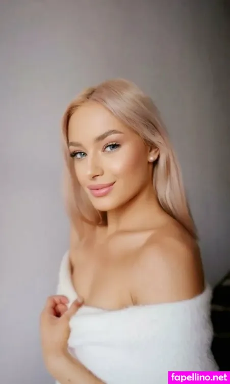 Blonde Anna OnlyFans Thumbnail #OpEPZ2ePv2