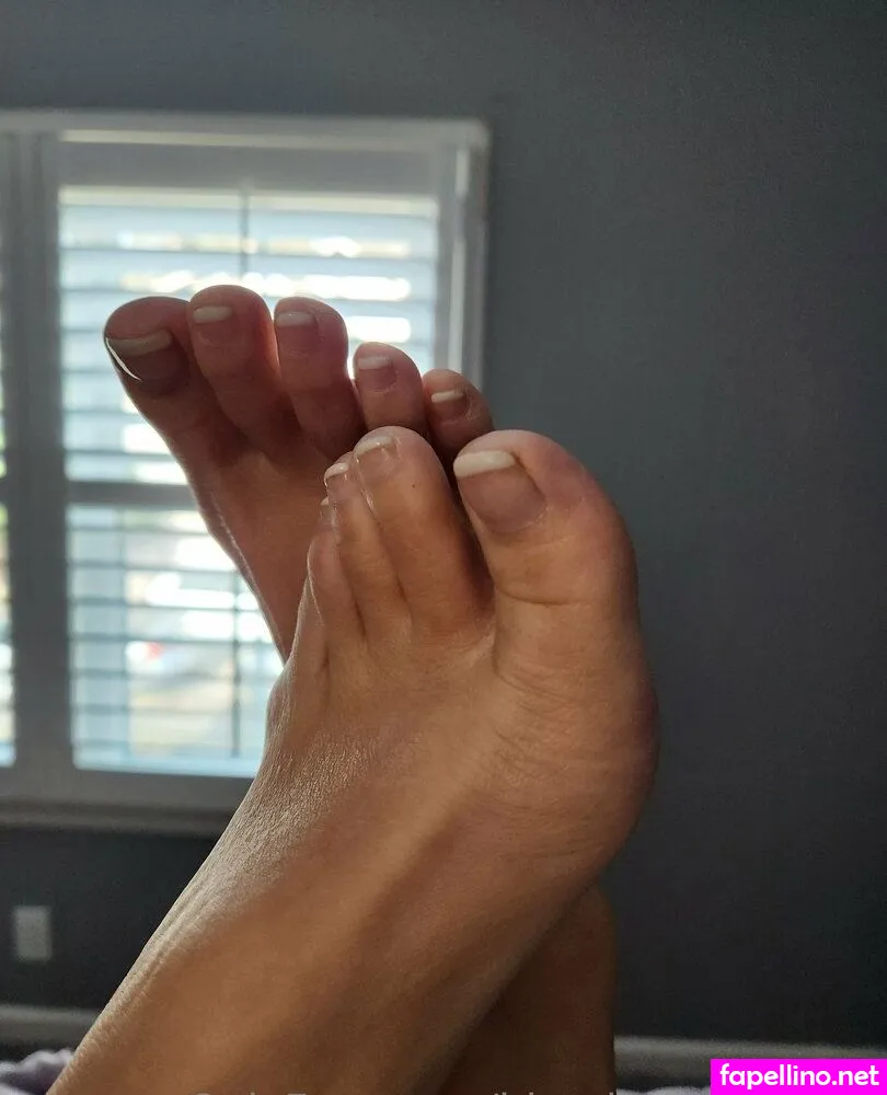blonde_asian_feet, msblondeasian Nude Leaked OnlyFans Photo #mcGyk8iux1
