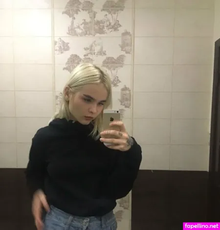 Blonde Bitch 69 OnlyFans Thumbnail #eDhHsJACKH