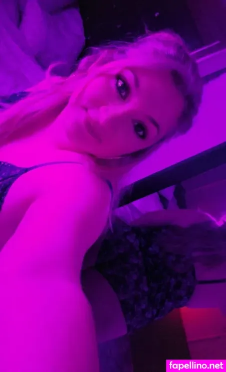 Blonde Bunnie OnlyFans Thumbnail #BxqxEYsBbO