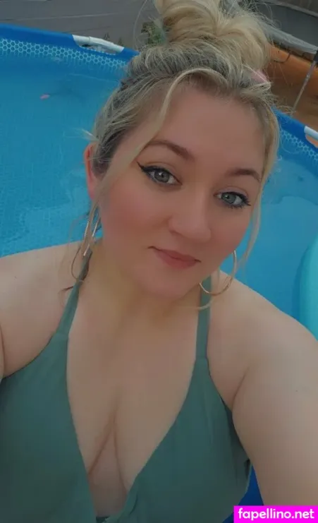 Blonde Bunnie OnlyFans Thumbnail #YN2jA6YSdb