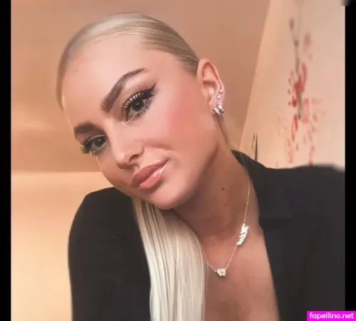 Blonde Ellie OnlyFans Thumbnail #liMiDyaS7A