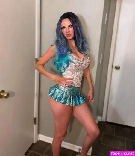 Blonde Goddess OnlyFans Thumbnail #GIWKyY7cuU