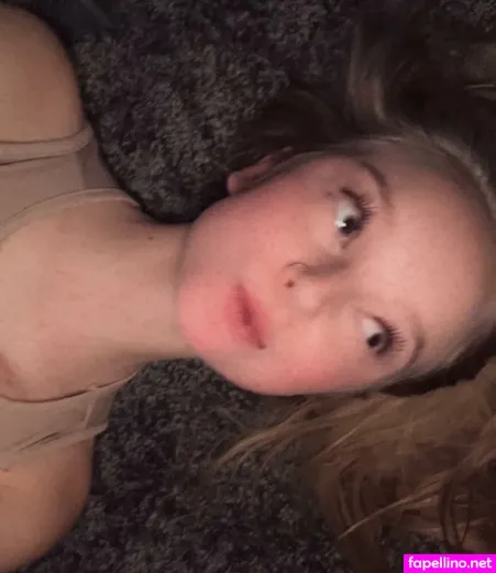 Blonde Vivi OnlyFans Thumbnail #8OsqTYV7bW